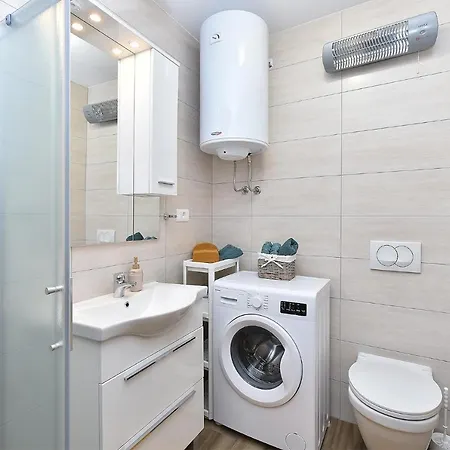 別荘 Family Friendly House With A Swimming Pool Butkovici, Istria - Sredisnja Istra - 20751 Svetvinčenat